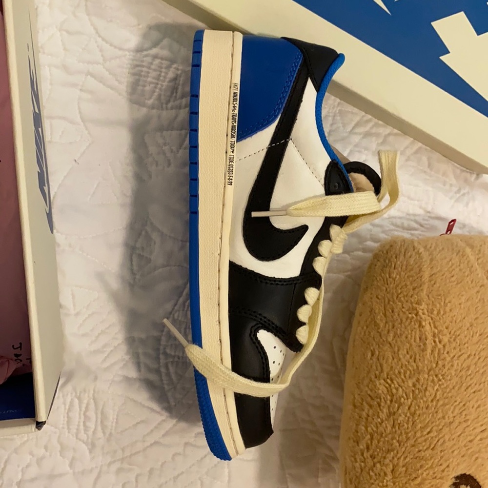 Travis Scott Nike